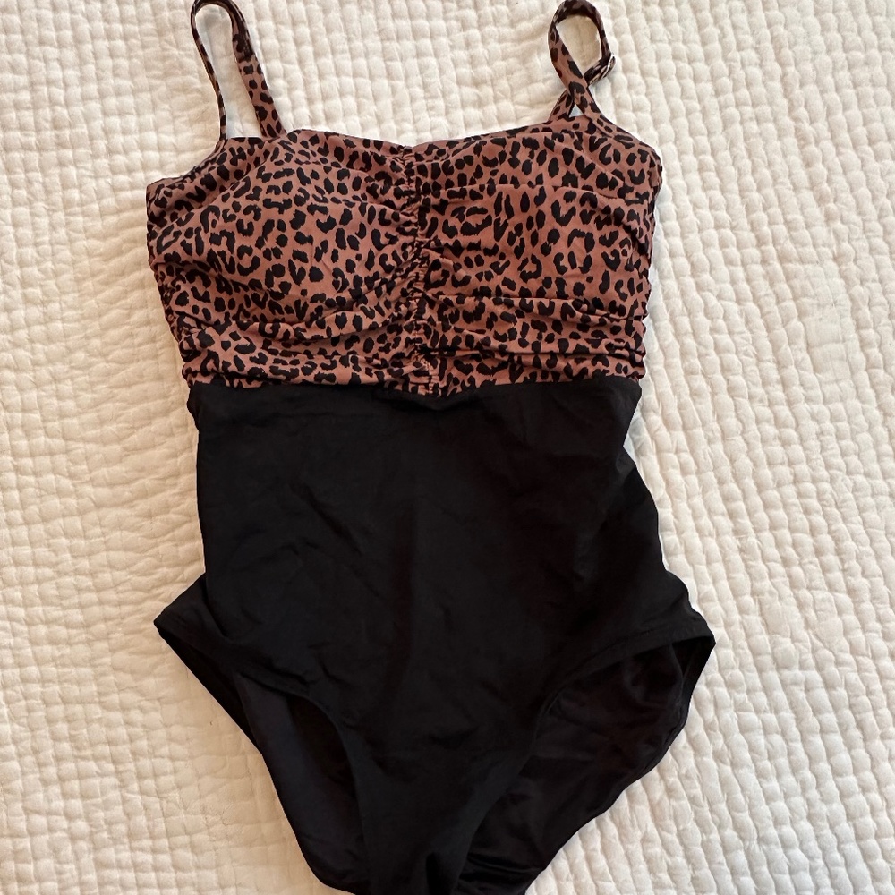 Lands end leopard one piece swimsuit
